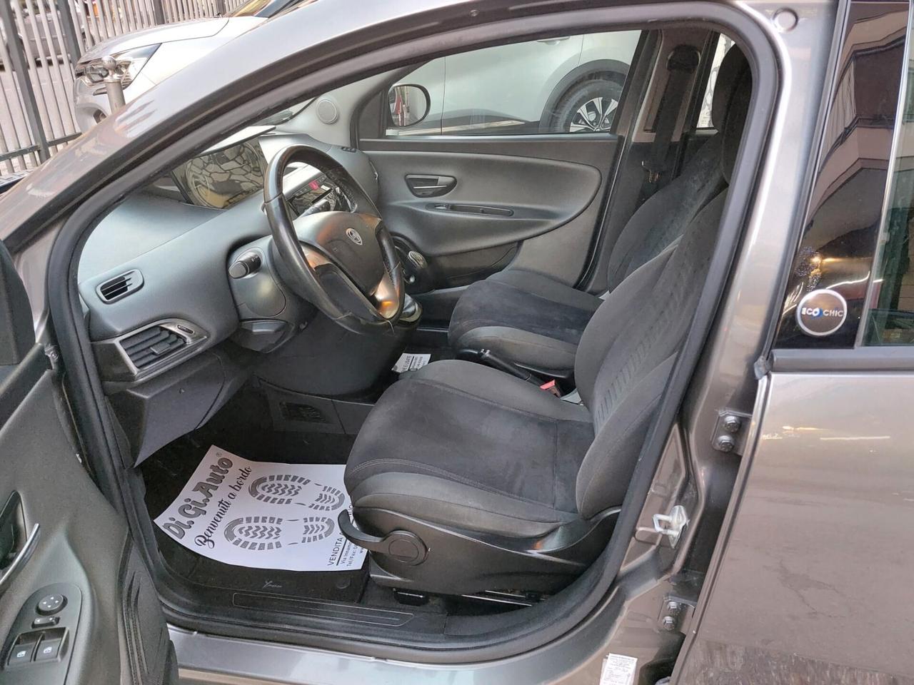 Lancia Ypsilon 1.2 69 CV 5 porte GPL Ecochic Gold