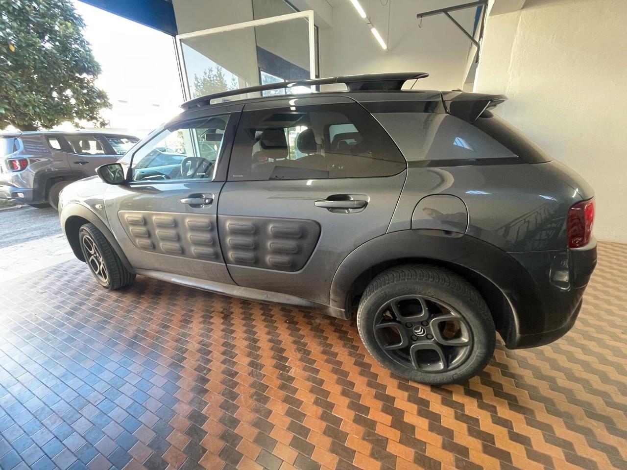 Citroen C4 Cactus BlueHDi 100 Shine