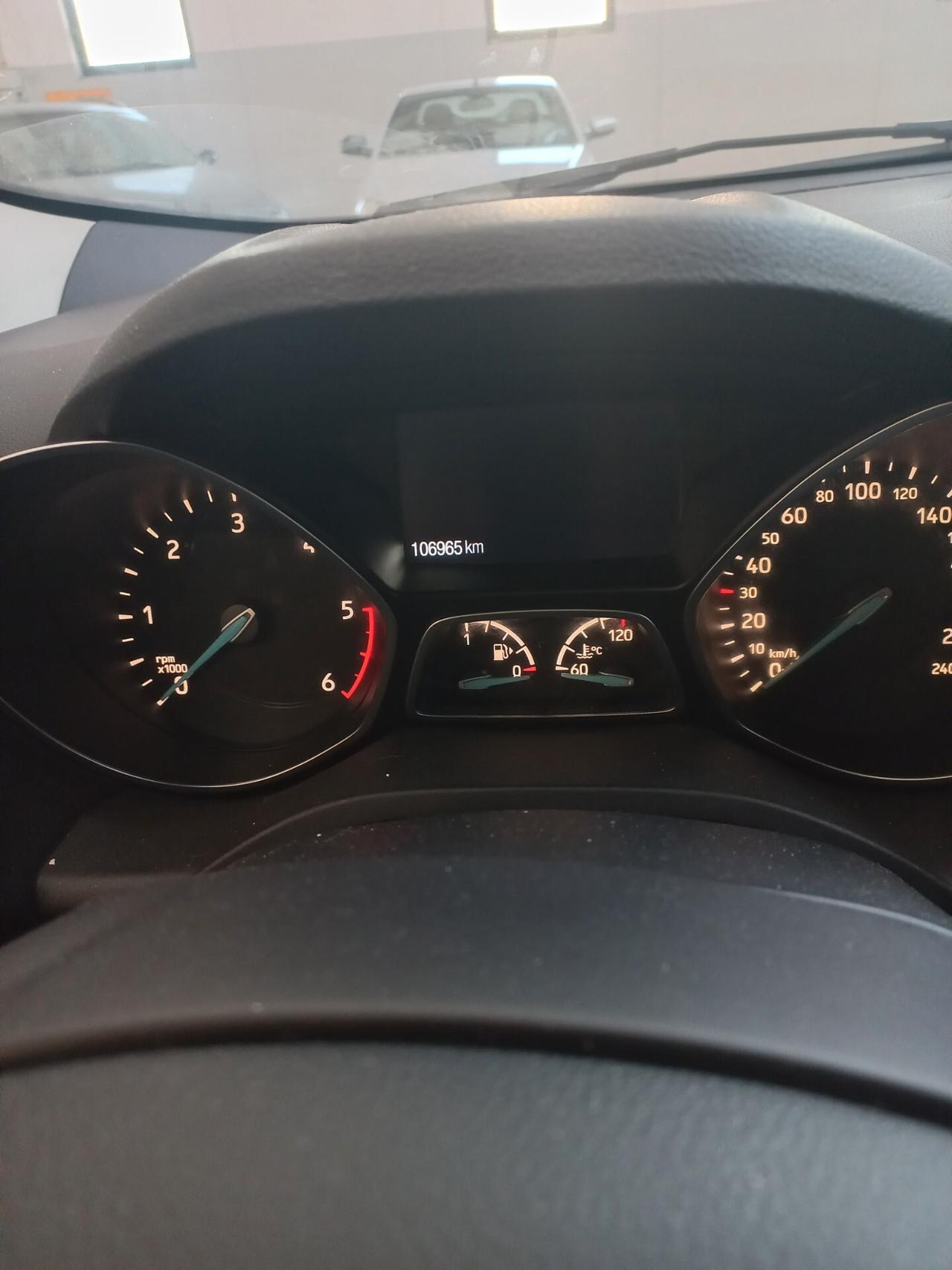 Ford Kuga 1.5 TDCI 120 CV S&S 2WD ST-Line