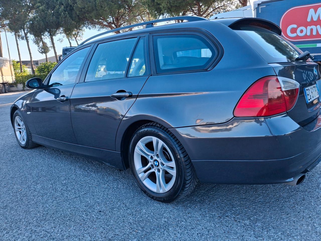 Bmw 318d cat Touring MSport-NAVIGATORE-PELLE-