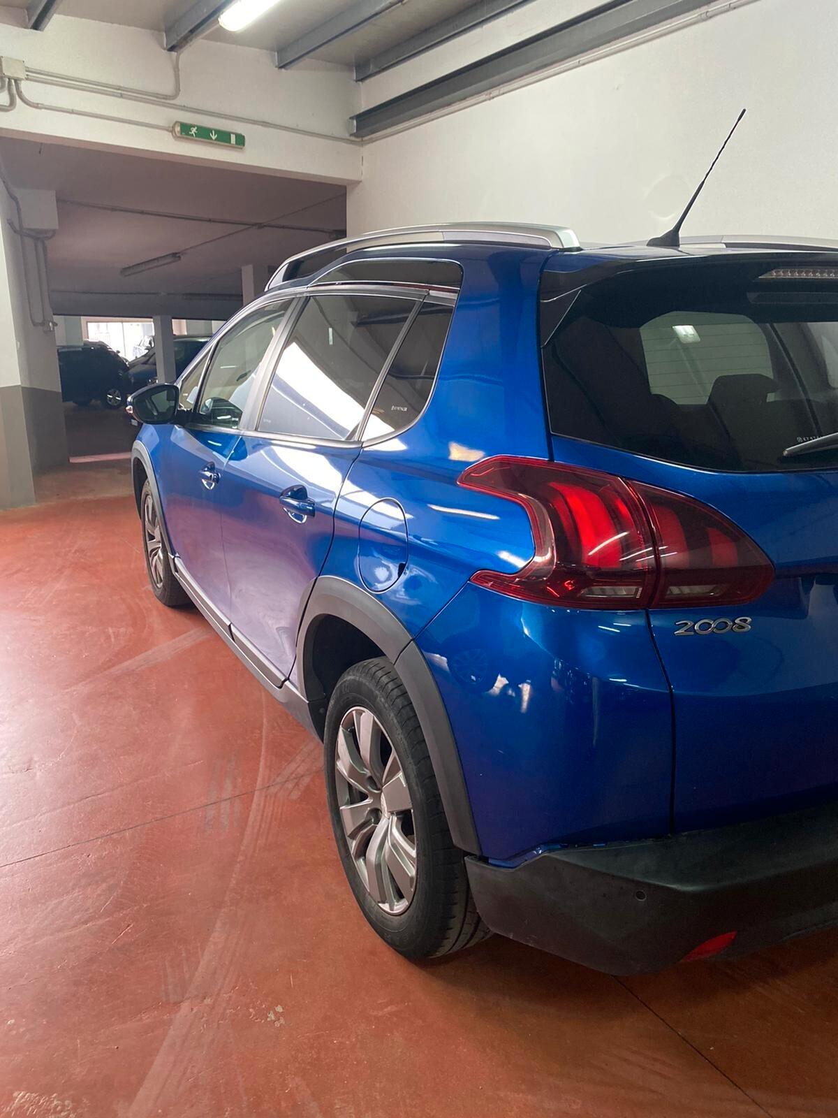 Peugeot 2008 BlueHDi 100 S&S Allure