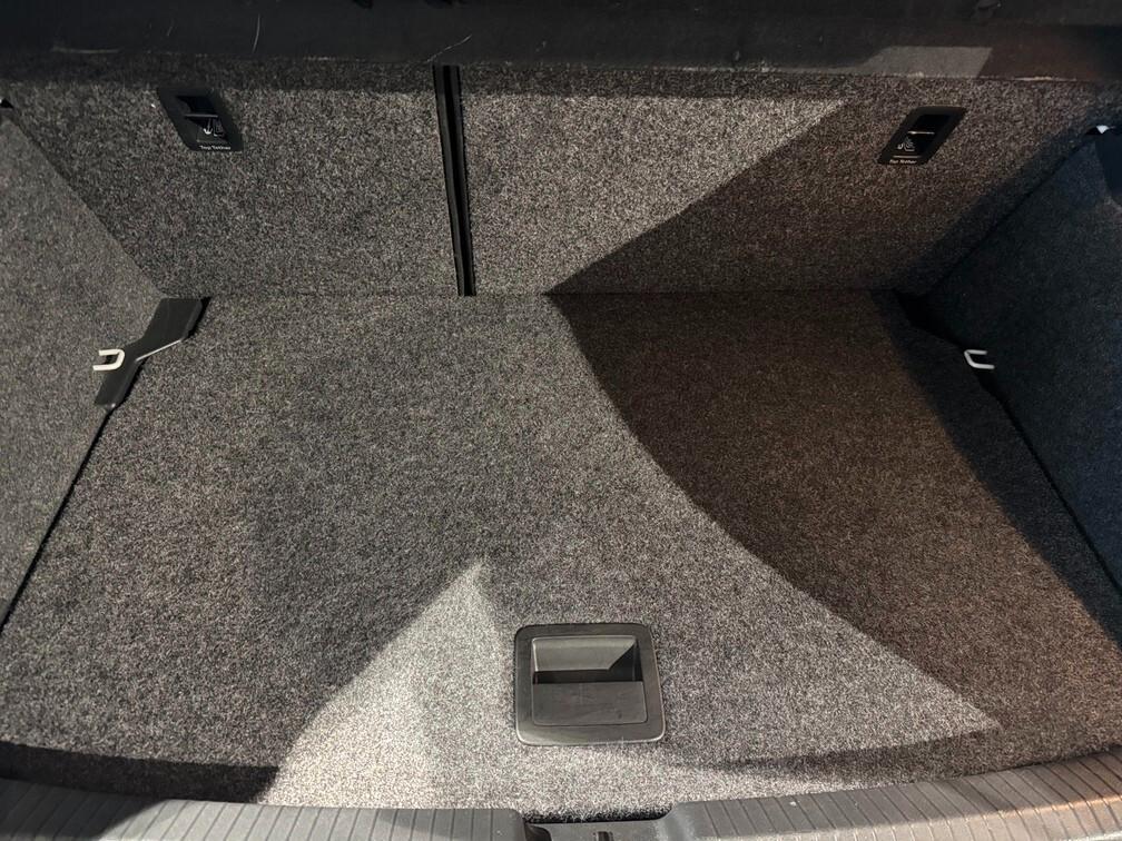 Volkswagen Polo 5p 1.0 tsi Comfortline 95cv App conn 15" Neopat