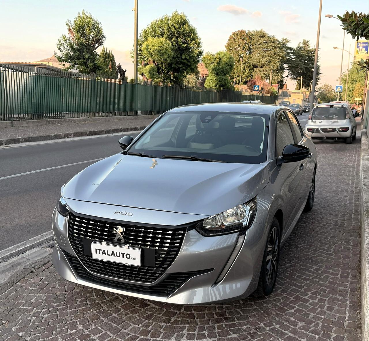 Peugeot 208 PureTech 100 Stop&Start EAT8 5 porte Active Pack