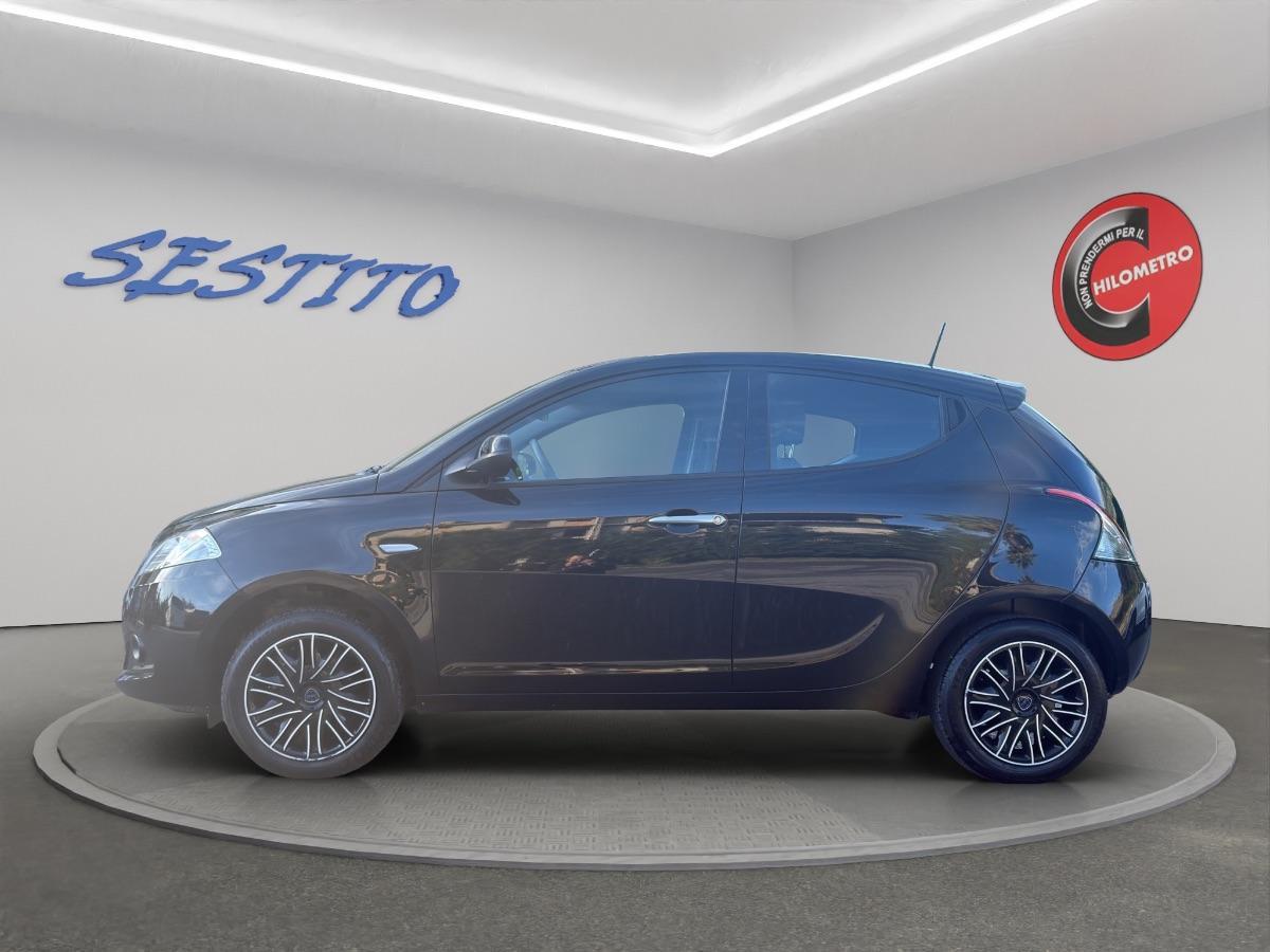 LANCIA - Ypsilon 1.0 firefly hybrid Gold s&s 70cv 5p.ti