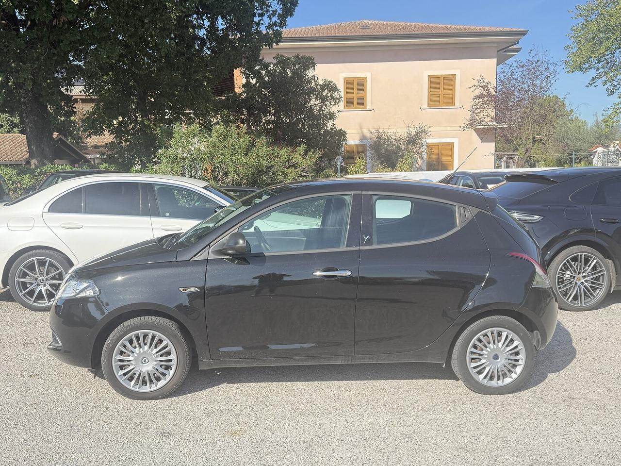 LANCIA YPSILON 1.2 BENZINA-GPL ADATTA NEOPATENTATI