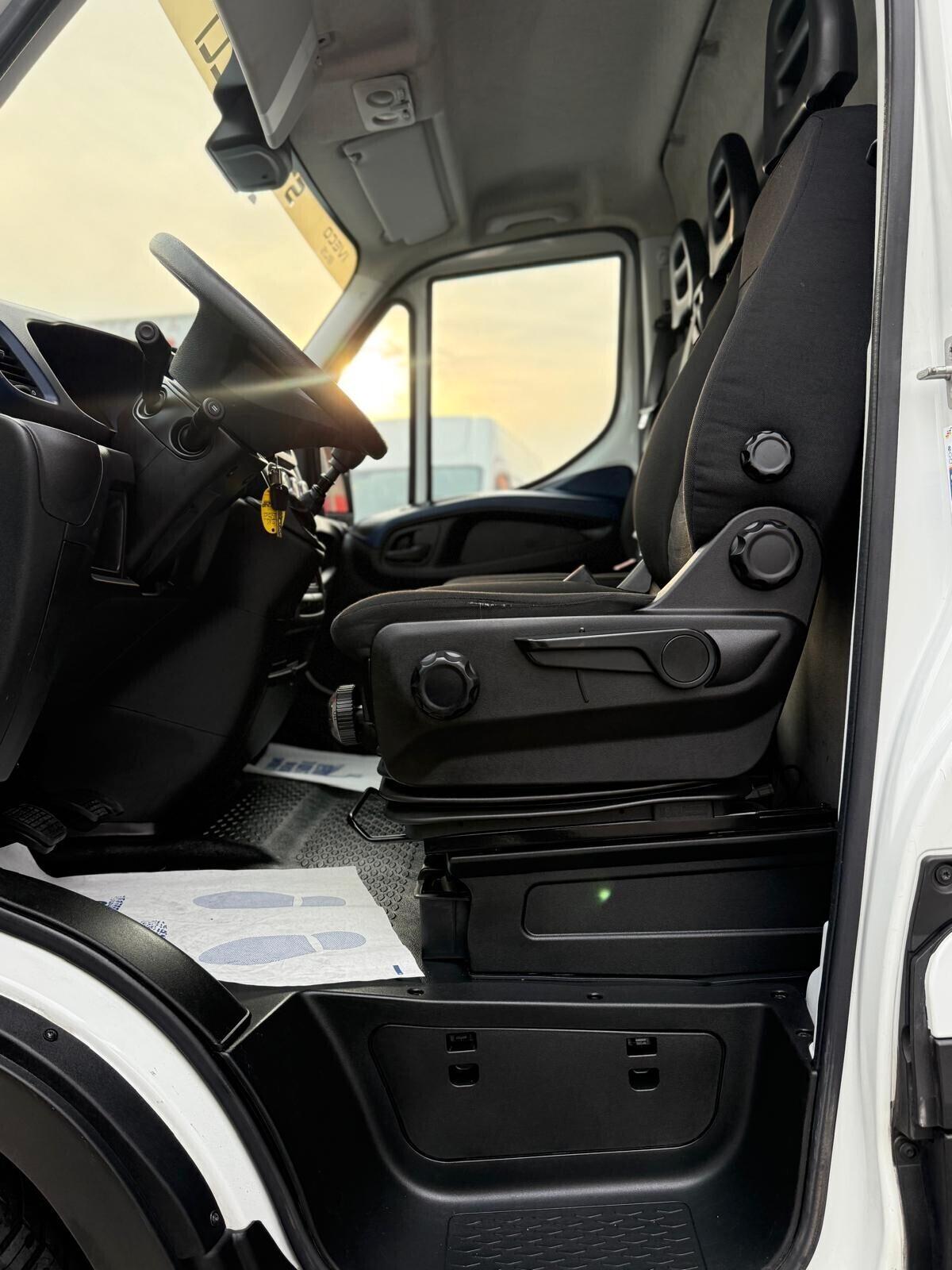 IVECO DAILY 2.3 MLJ 35-140 136CV 3 POSTI L3H2
