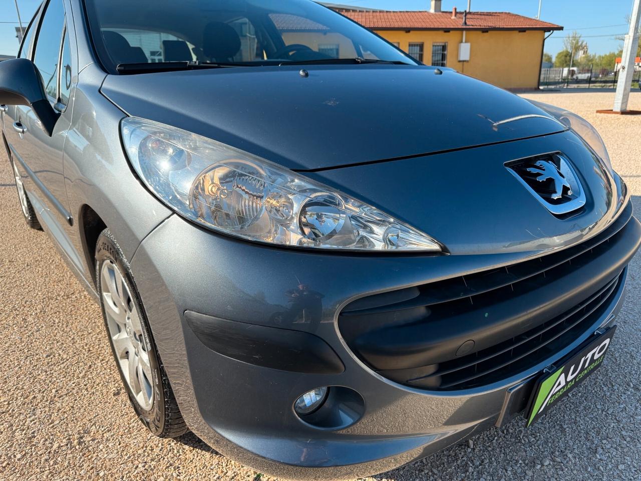 Peugeot 207 1.4 8V 75CV 5p. X Line ECO GPL