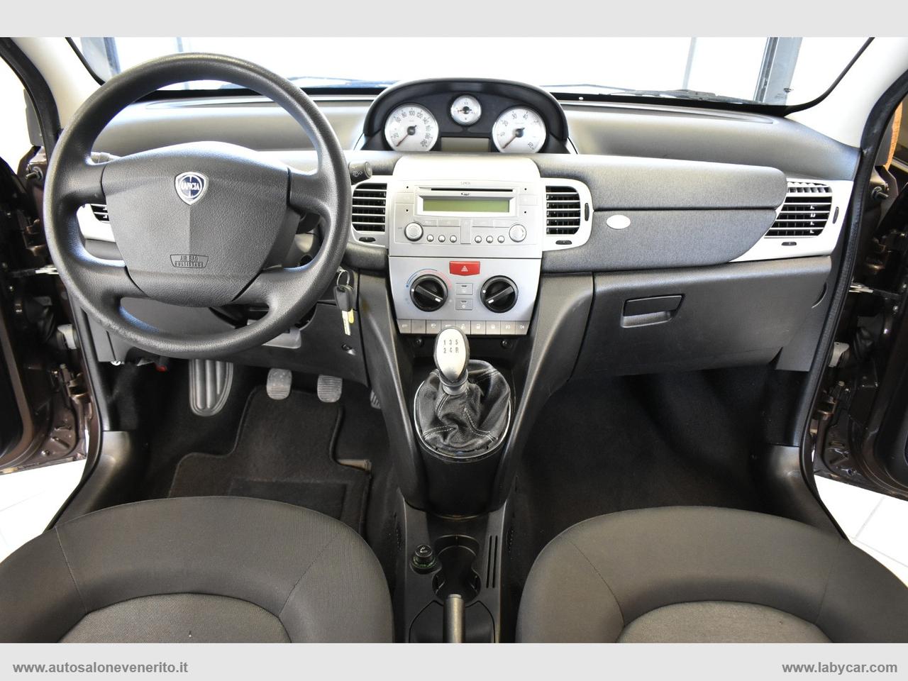 LANCIA Ypsilon 1.2 69 CV Unyca