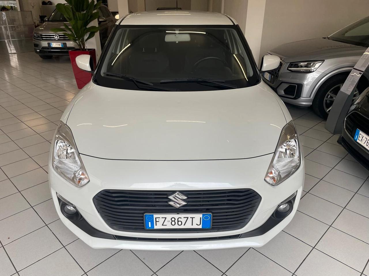 Suzuki Swift 1.2 Hybrid Cool