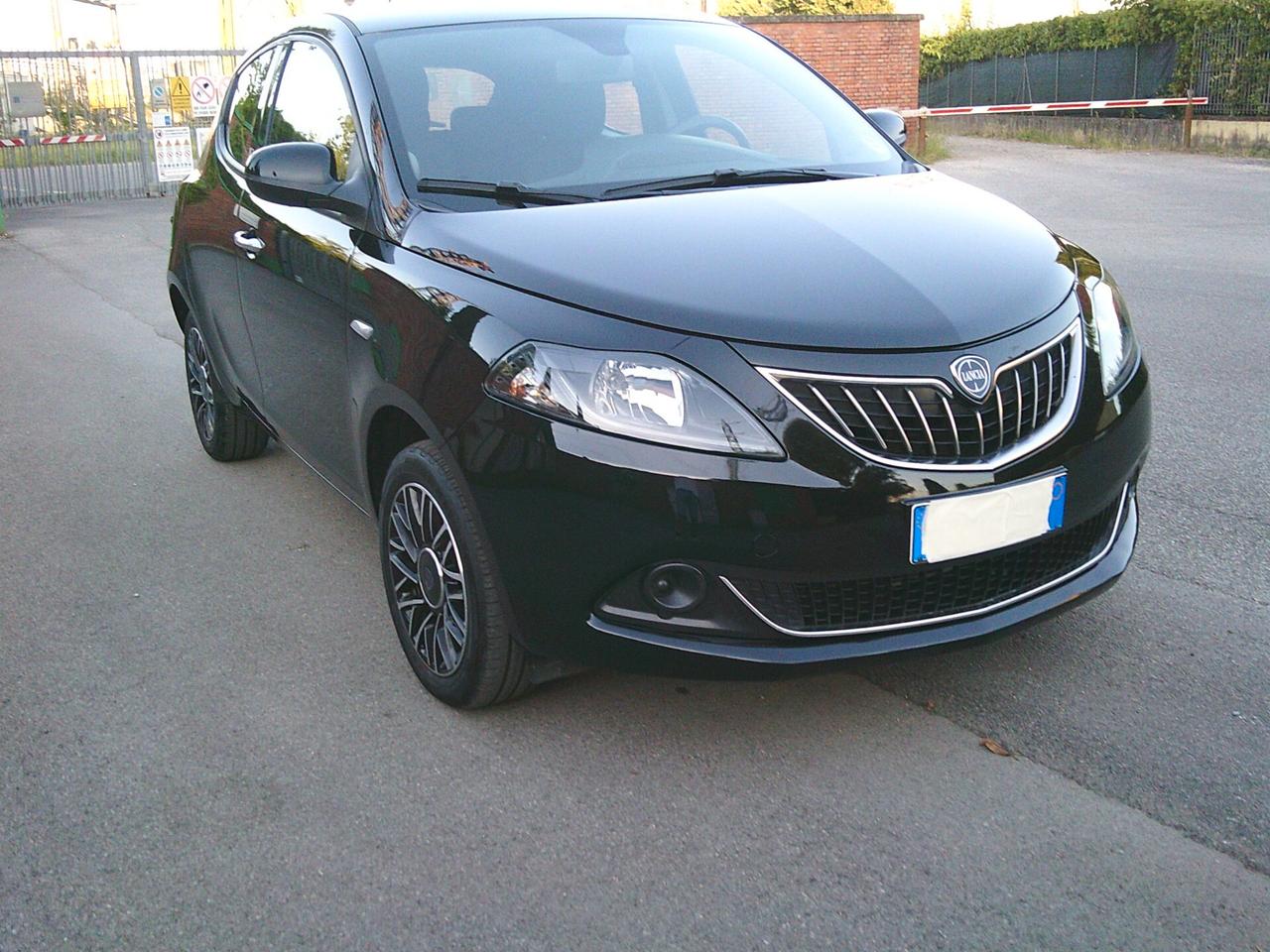 Lancia Ypsilon 1.0 FireFly 5 porte S&S Hybrid Gold Plus