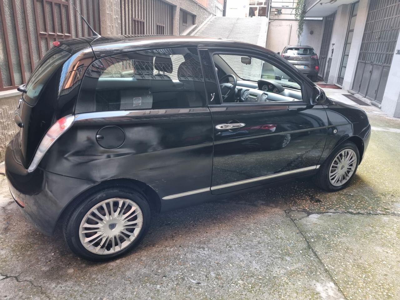 Lancia Ypsilon 1.2 69 CV Diva