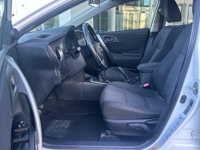 TOYOTA Auris Touring Sports 1.4 D-4D Lounge