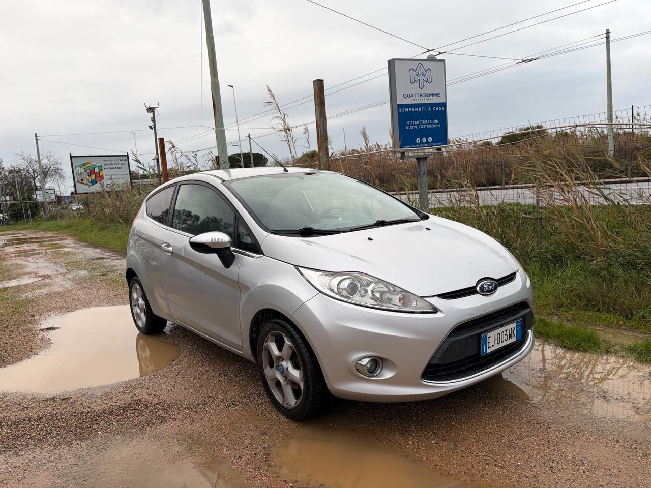 FORD FIESTA 1.2 ANNO 2011 KM 103.000 ADATTA NEOPATENTATI