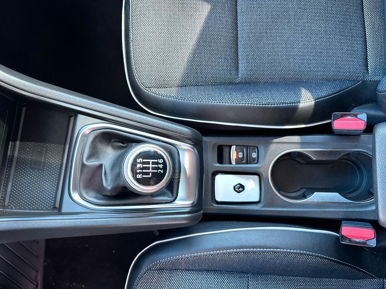 Renault Captur 1.0 TCe 90CV Techno 2024 29.000KM GPL Leggi testo