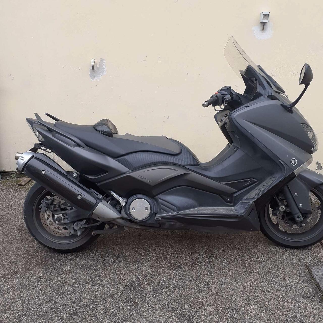 Yamaha T Max 530