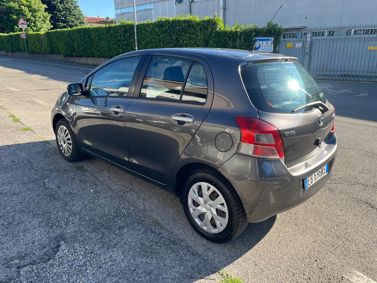 Toyota Yaris 1.0 5 porte Sol