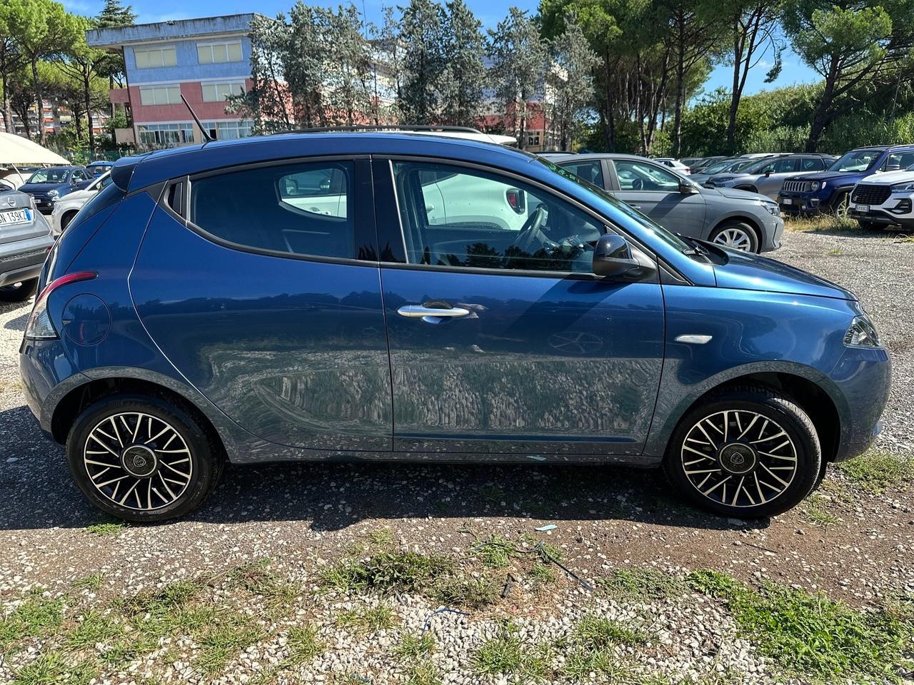 LANCIA Ypsilon III 2021 - Ypsilon 1.0 firefly hybrid Platino s&s 70cv