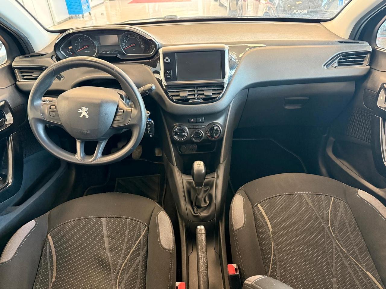 Peugeot 208 1.4 HDi 68 CV 5 porte Allure