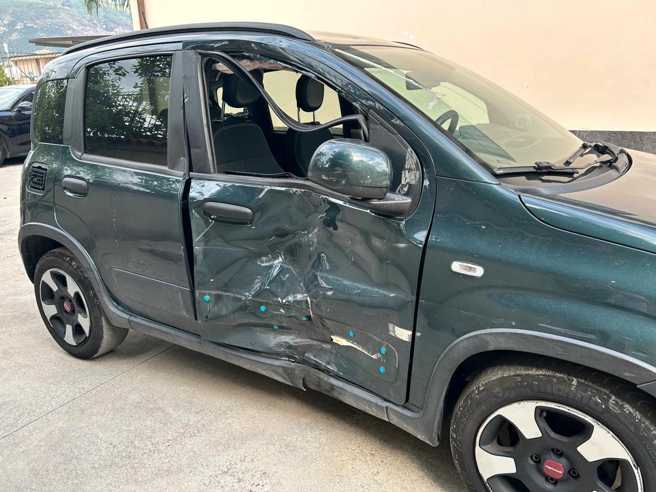 Fiat Panda Cross 1.0 Hybrid - 2023 Incidentata