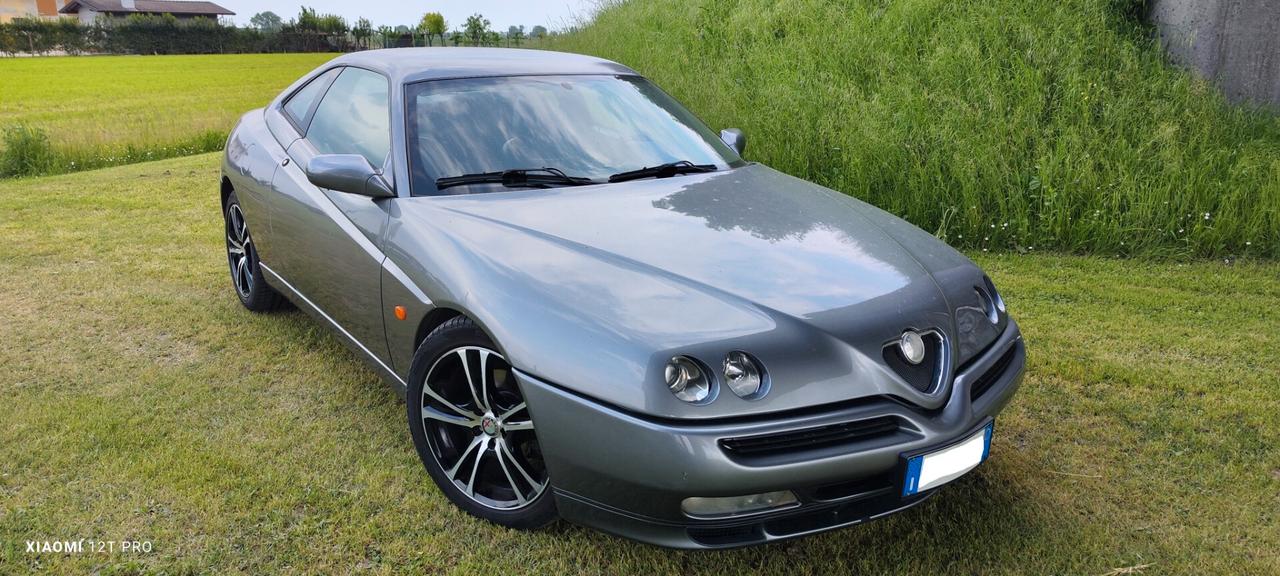 Alfa Romeo GTV 2.0i V6 turbo 220cv BUSSO