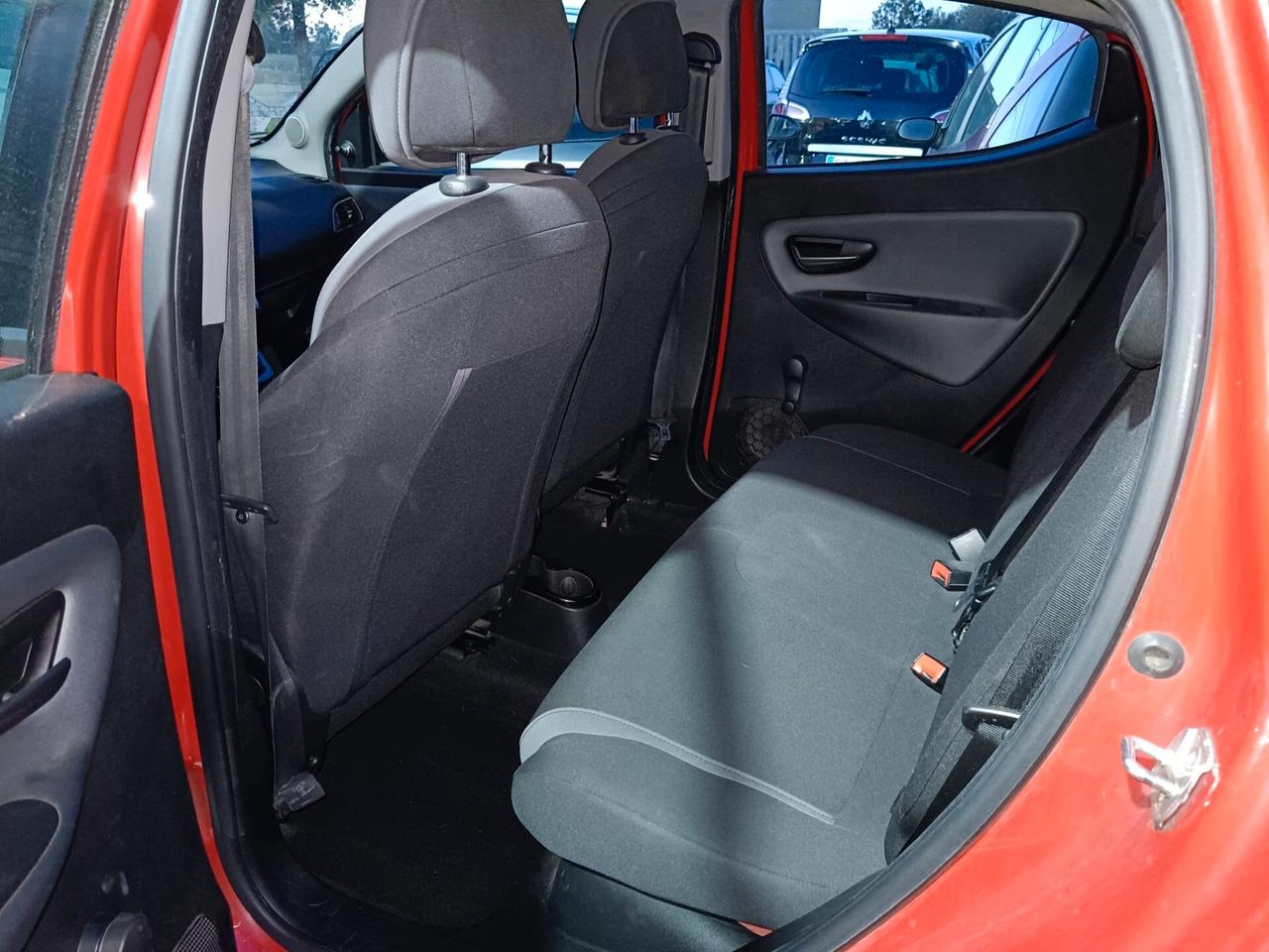 Lancia Ypsilon 1.2 69 CV 5 porte GPL Ecochic Silver