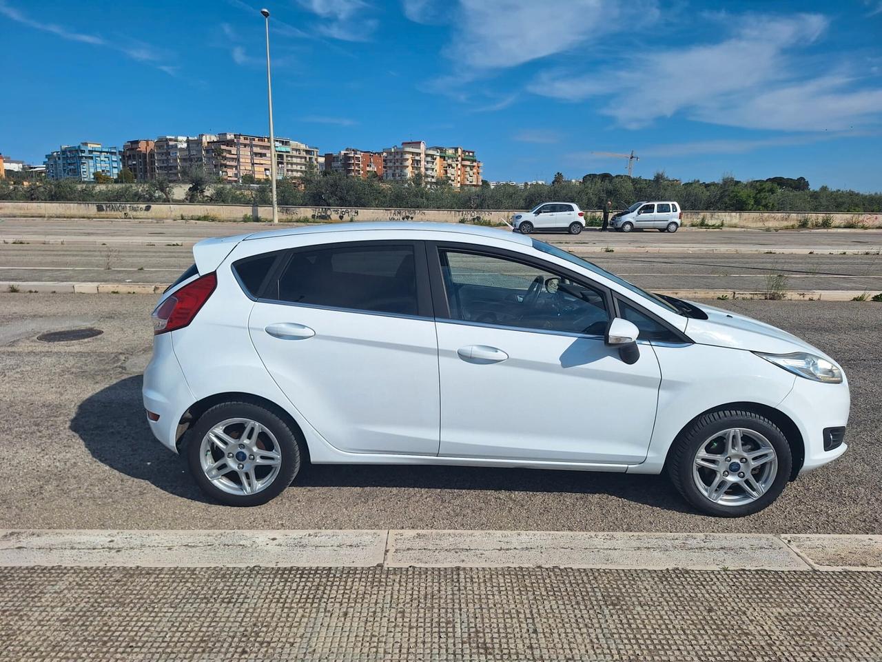 Ford Fiesta 1.5 TDCi 75CV 5P. Titanium 2014