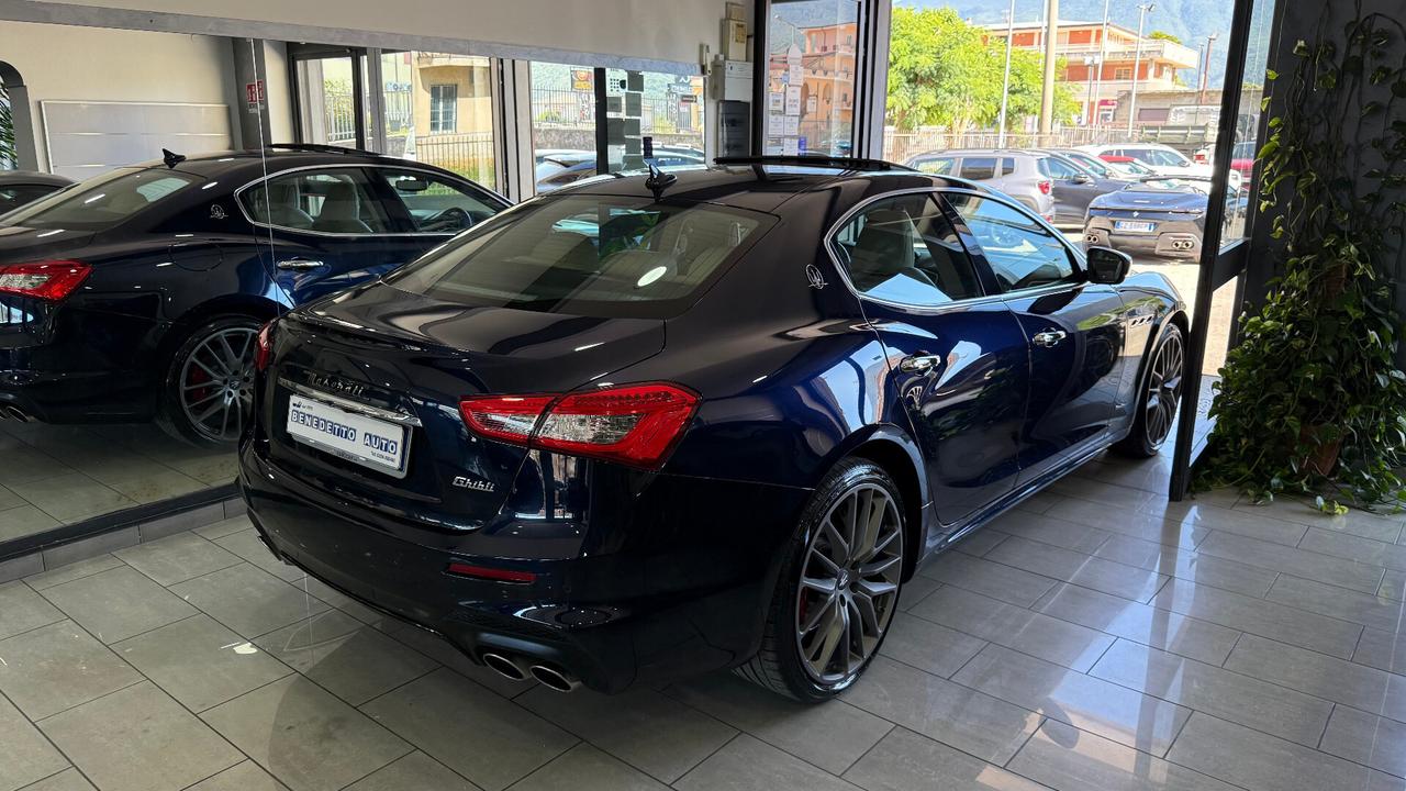 Maserati Ghibli V6 Diesel 275 CV Gransport RESTYLING