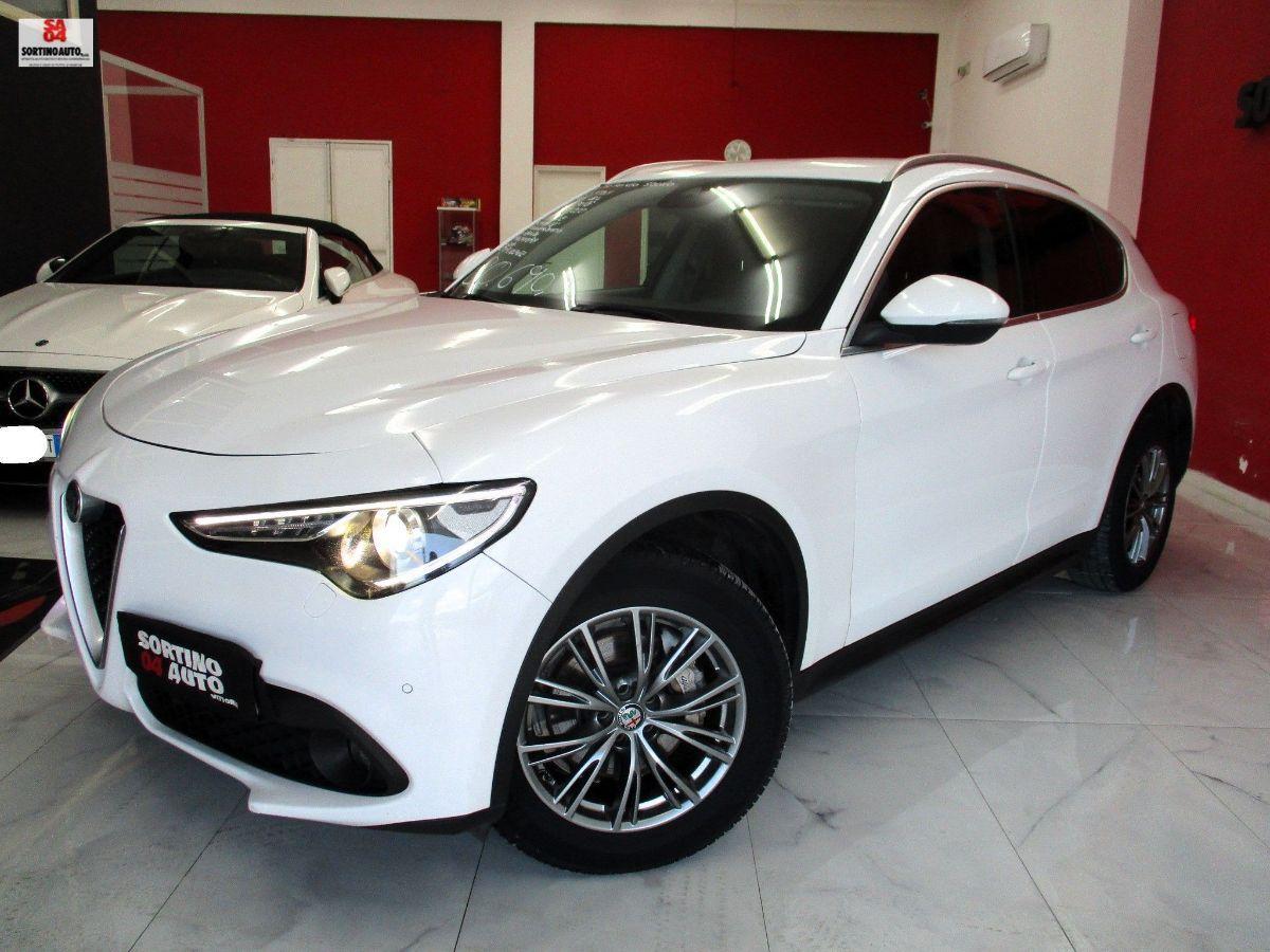 A.R.Stelvio 2.2 T.diesel 210cv AT8 Q4 Exec.-2018