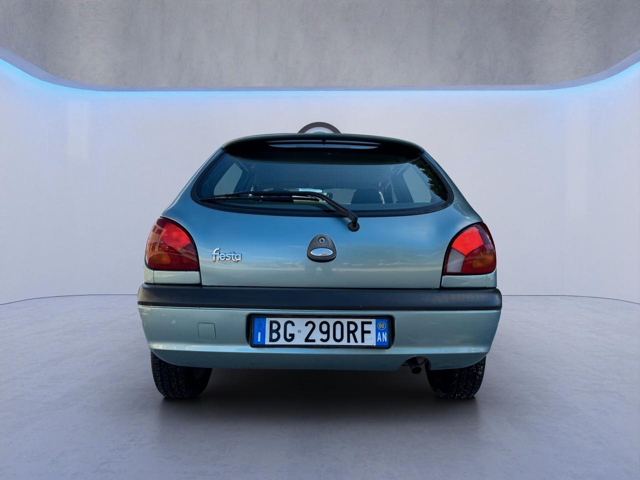 Ford Fiesta 1.2i 16V cat 5 porte Ghia