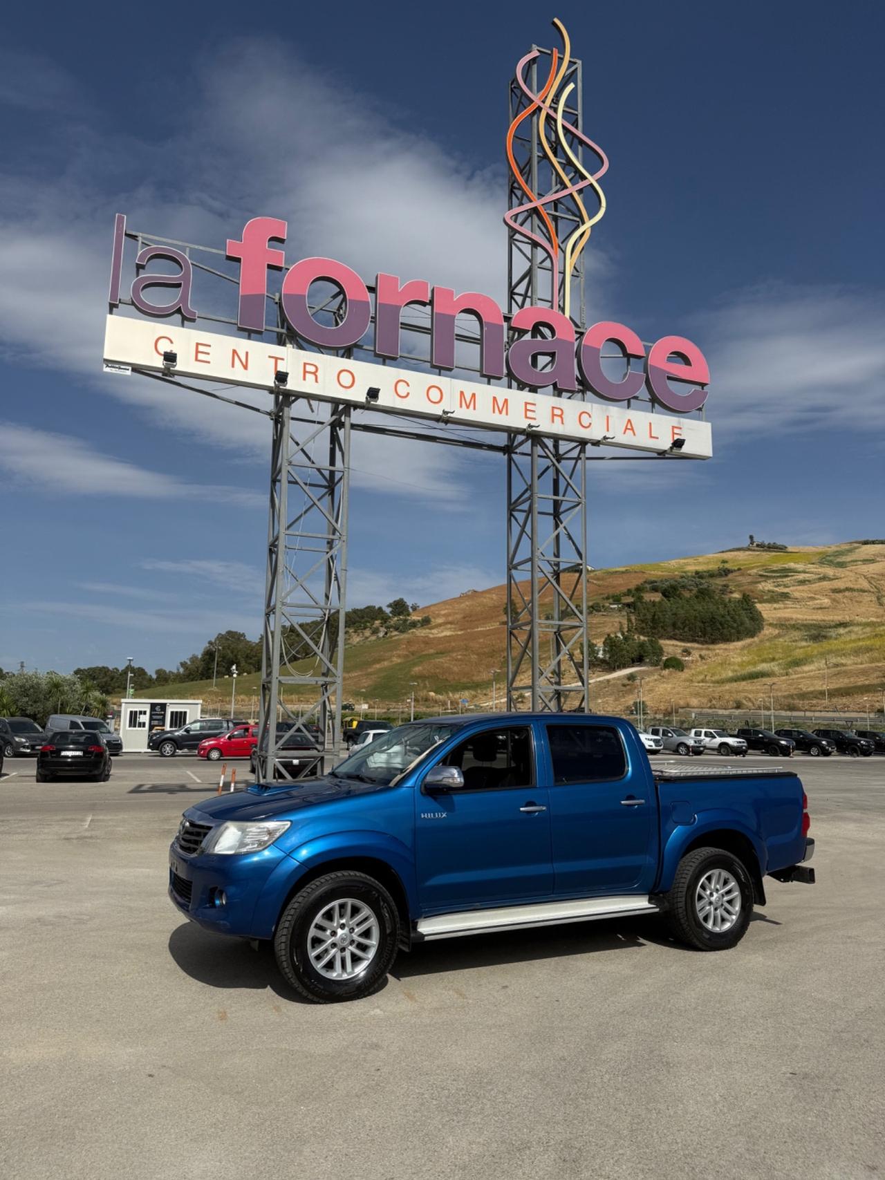 Toyota Hilux 3.0 D-4D aut.4WD 4p. DC Stylex