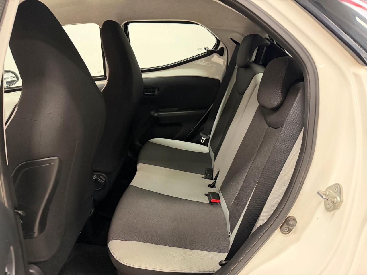 Toyota Aygo 1.0 VVT-i 69 CV 5 porte x-play TSS MMT