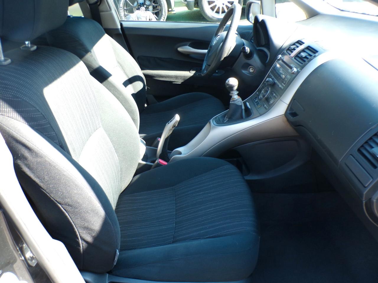 Auris 2.0 D-4D 5 porte Sol