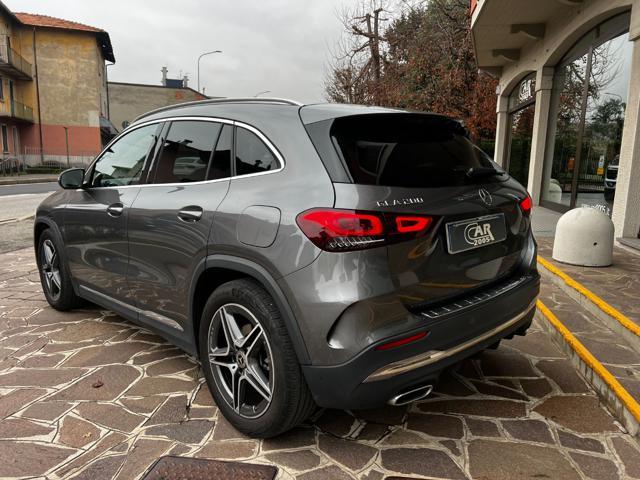 MERCEDES-BENZ GLA 200 Automatic Premium