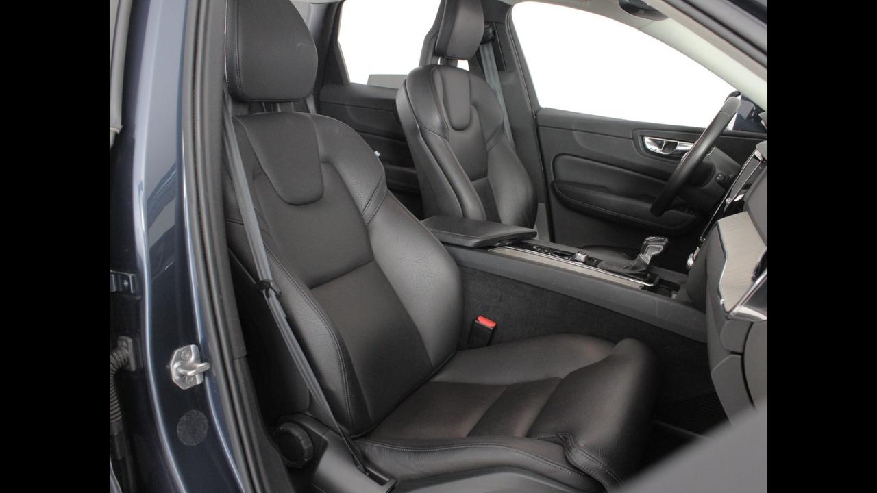 VOLVO XC60 II 2018 - XC60 2.0 d5 Inscription awd geartronic my18
