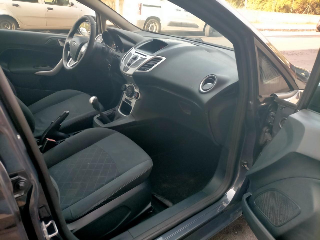 Ford Fiesta 1.4 TDCi 70CV 5 porte Business