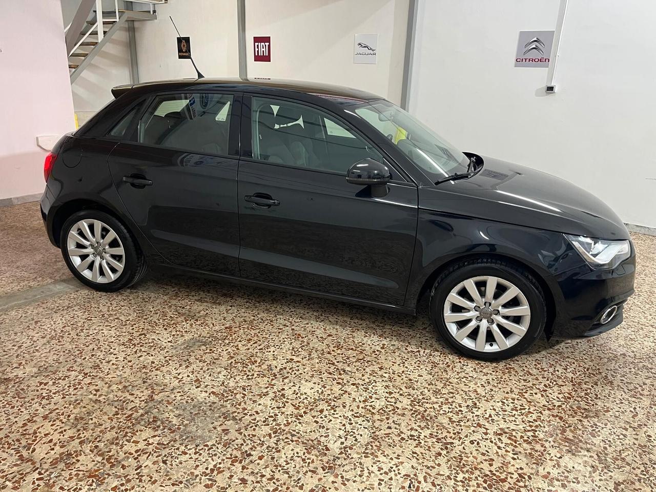 Audi A1 1.6 TDI S tronic Attraction