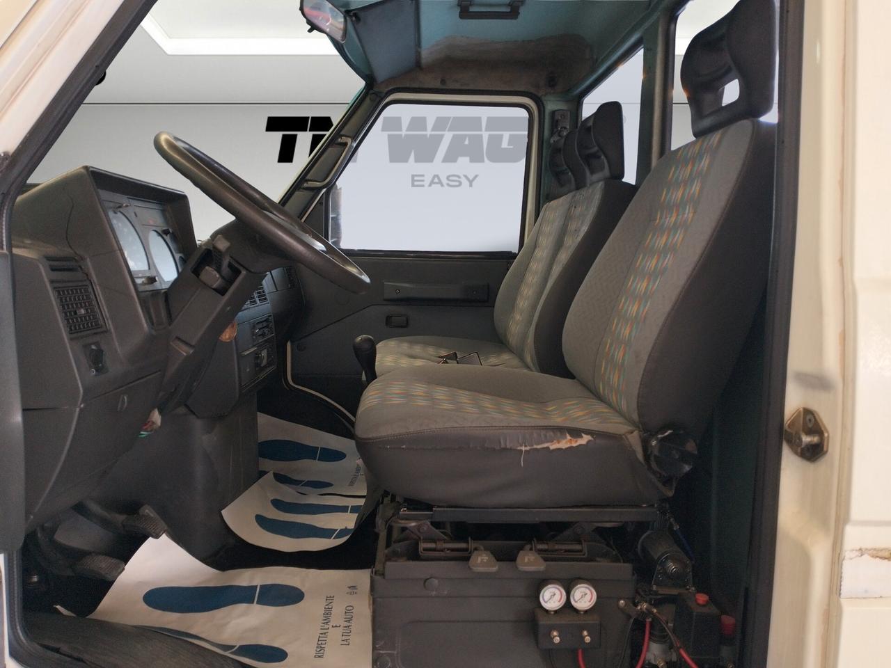 Iveco Daily 35.10 2.8 TD PC - carroattrezzi patente C - IVA ESCLUSA