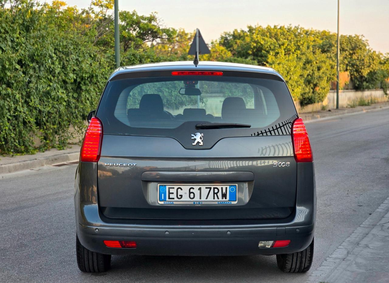 PEUGEOT 5008 TECNO 1.6 HDI 2012 NUOVISSIMA