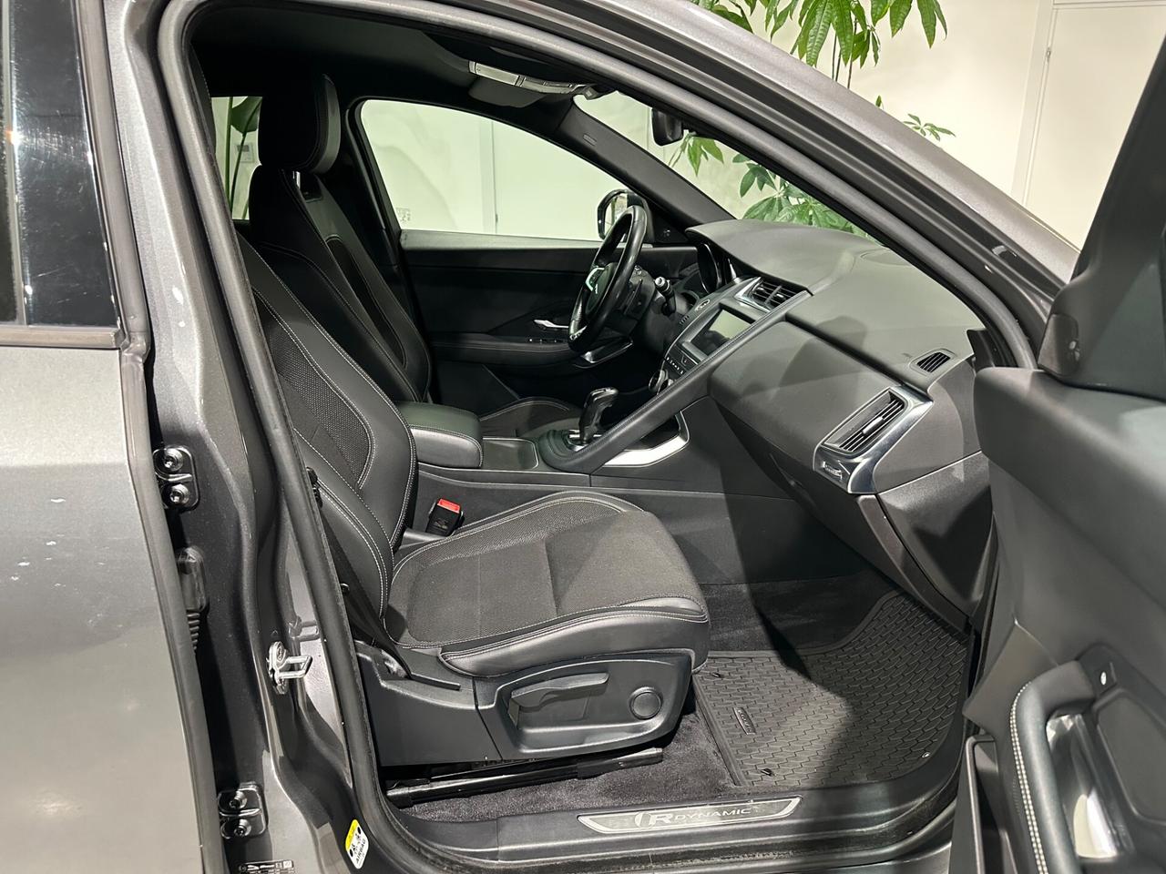 Jaguar E-Pace 2.0D 150 CV AWD R-Dynamic