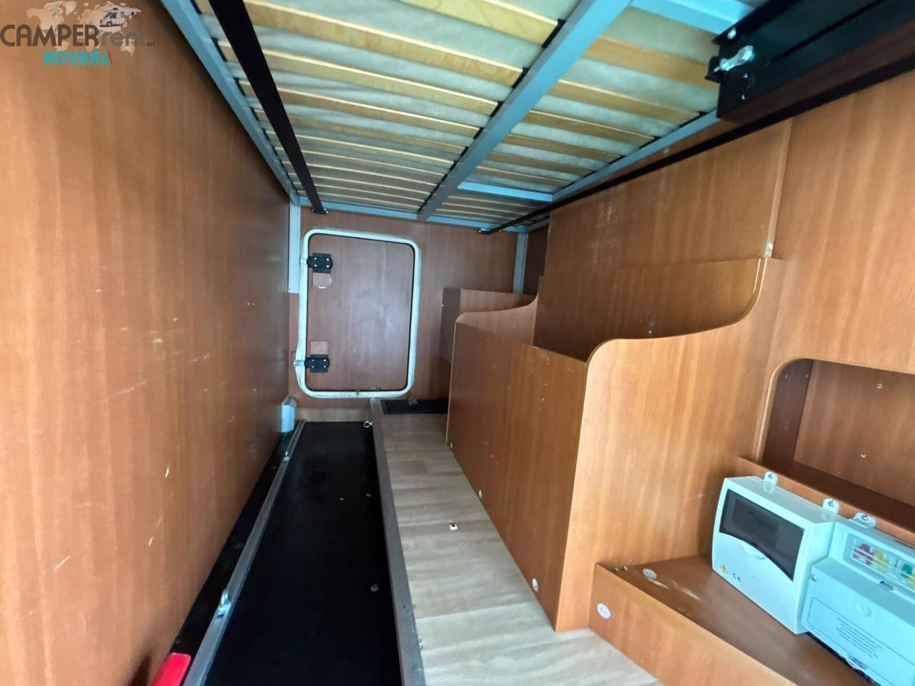 CHAUSSON WELCOME WS - Semintegrale compatto con letto matrimoniale in coda ed ampio garage