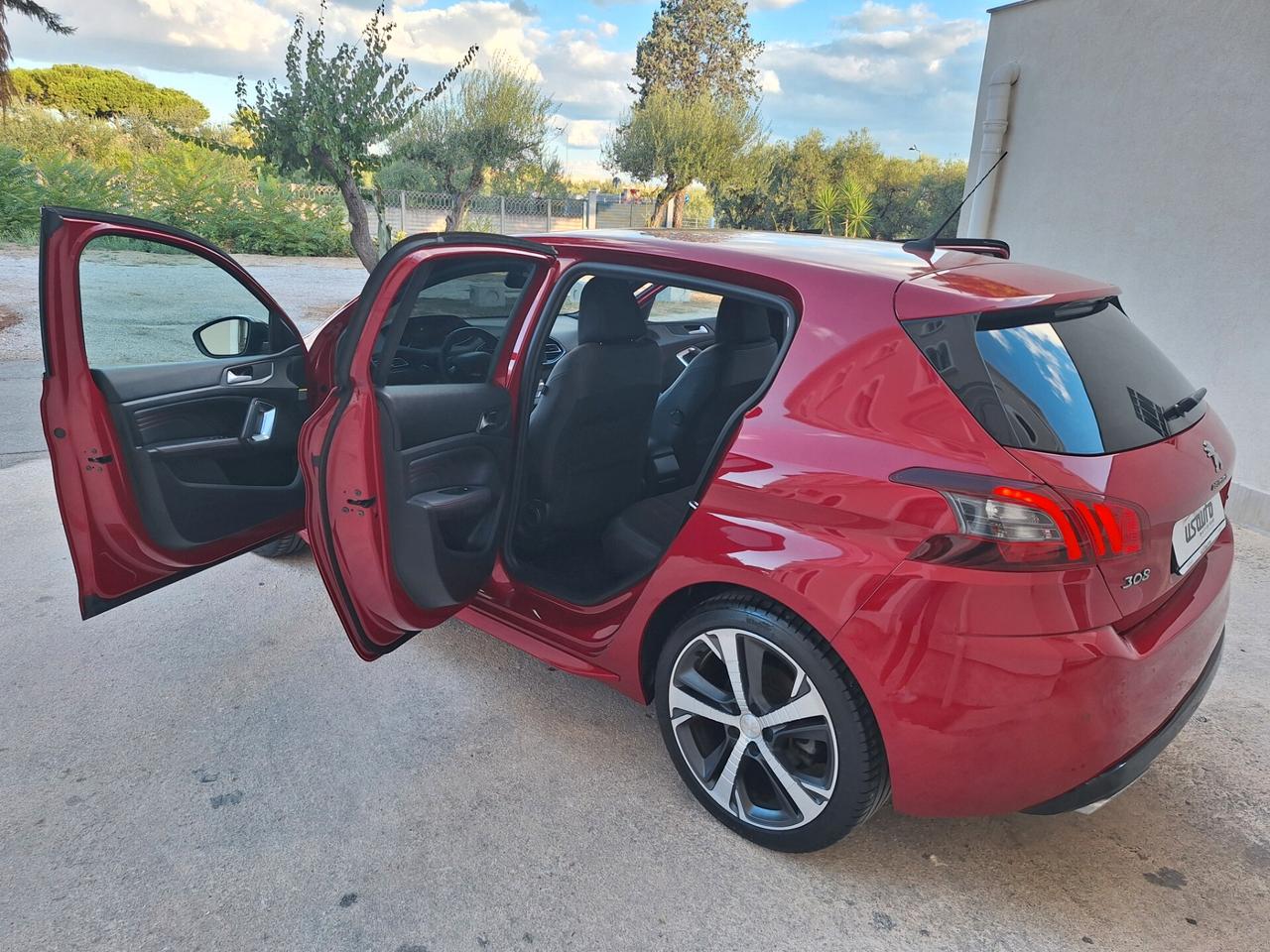Peugeot 308 1.5 hdi "BERLINA" GT LINE NAVI 2018