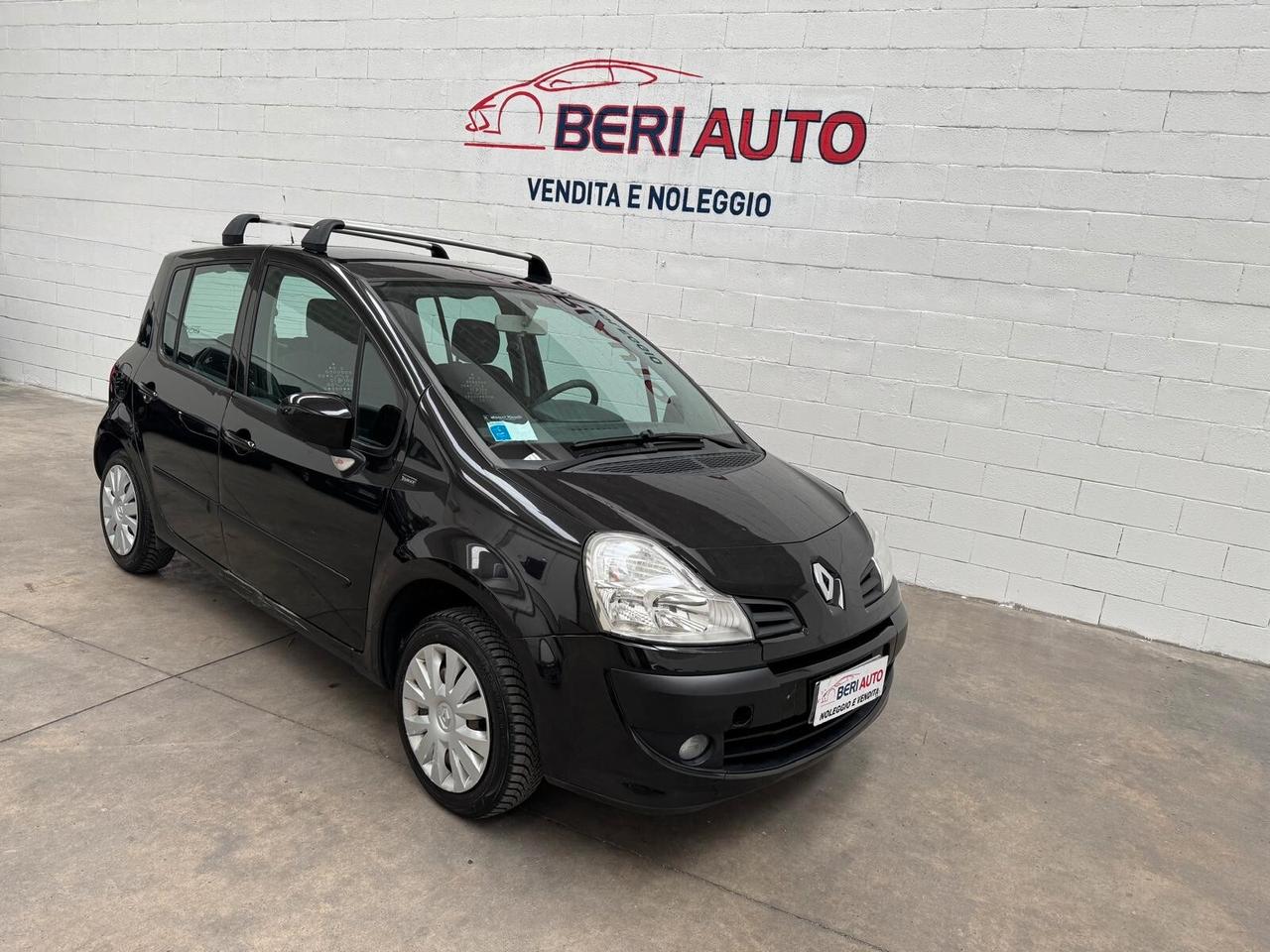 Renault Modus adatta neopatentati