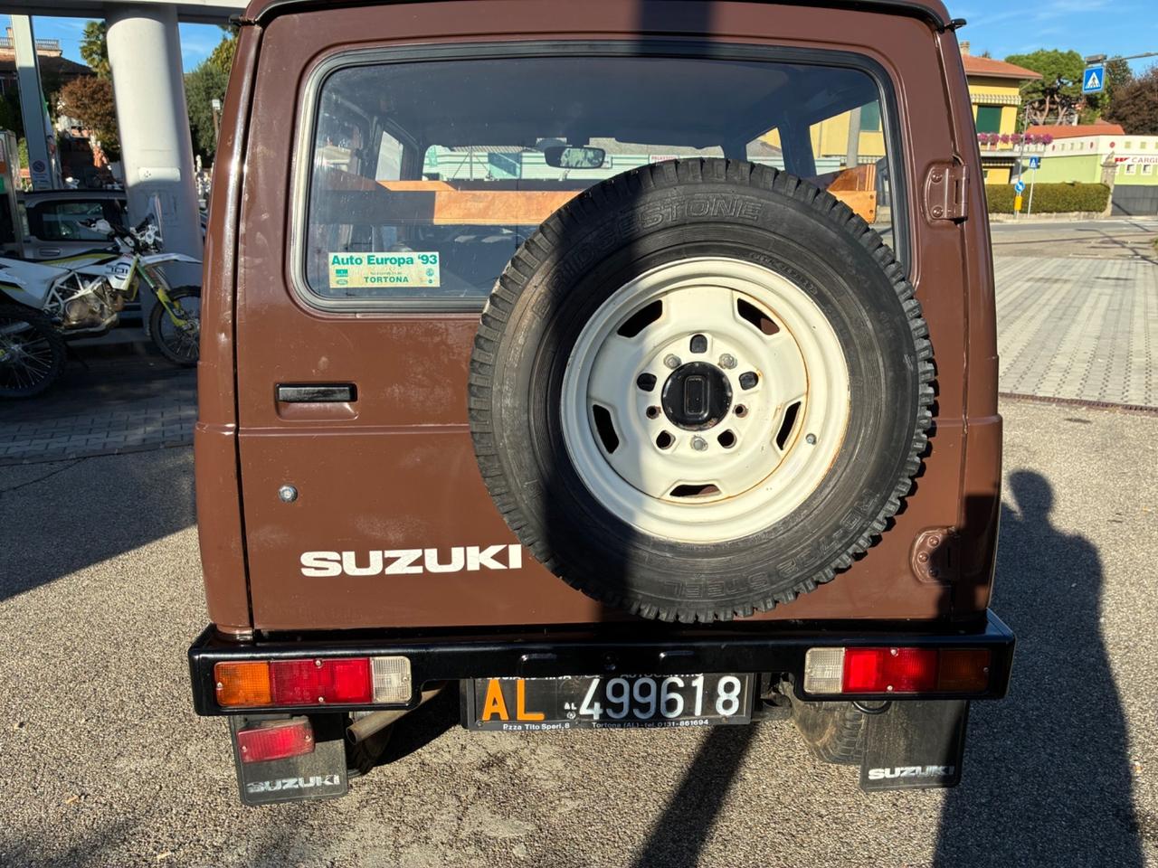 Suzuki SJ 410 SJ410 Berlina De Luxe