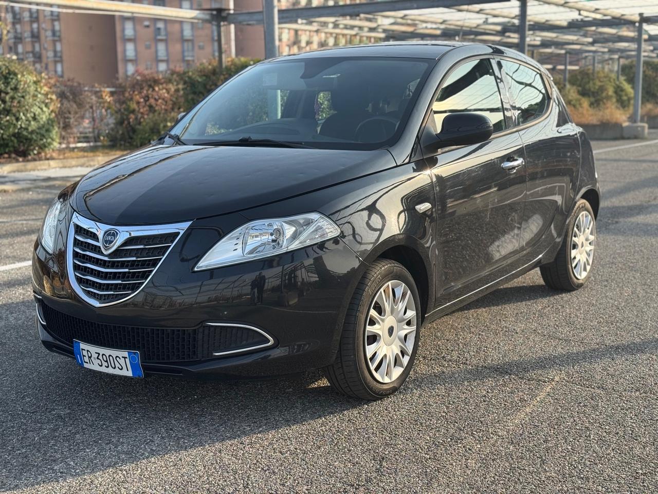 Lancia Ypsilon 1.2 69 CV 5 porte S&S Platinum
