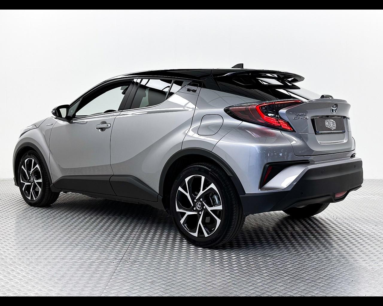 TOYOTA C-HR 1.8 Hybrid E-CVT Dynamic