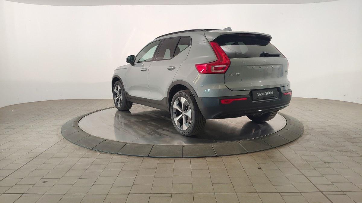 VOLVO Xc40 B3 Mild Hybrid Automatico Ultra Dark