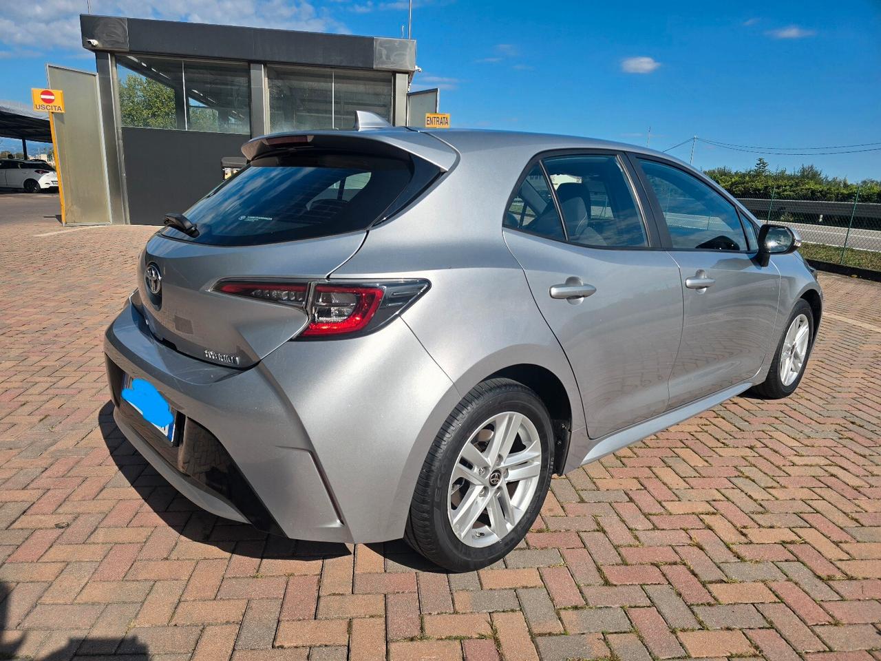 Toyota Corolla 1.8 Hybrid Business