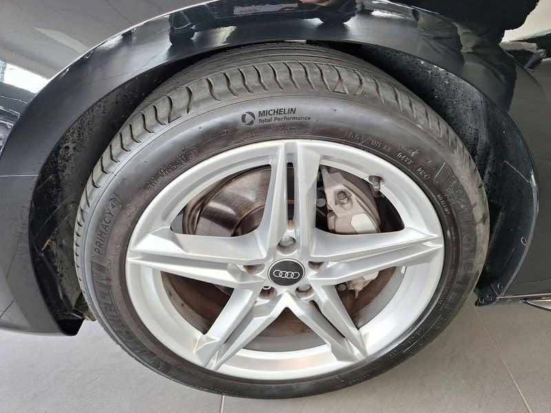 Audi A4 Avant 40 TDI quattro S tronic S line edition