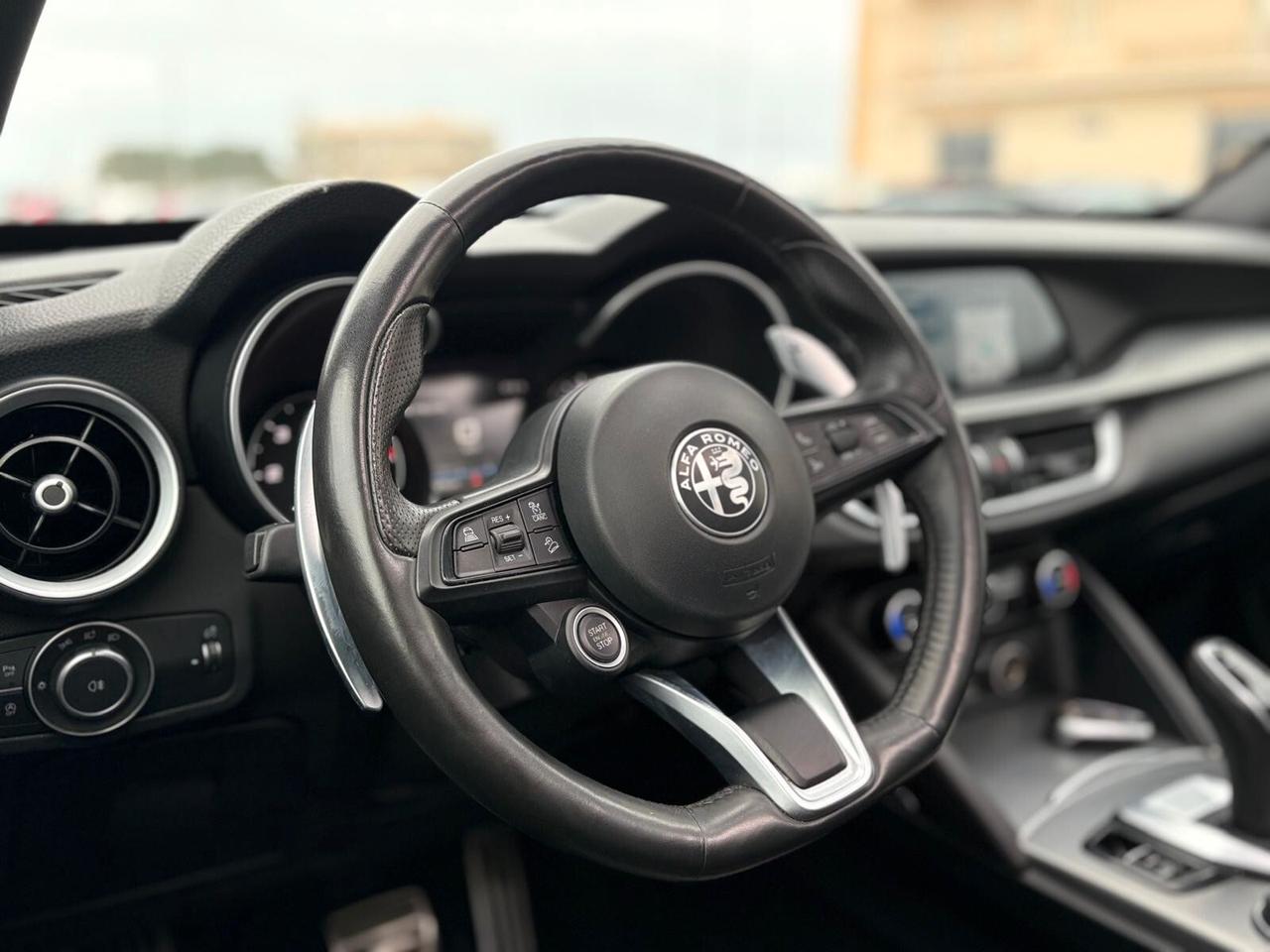 ALFA ROMEO STELVIO 210 CV VELOCE TETTO APRIBILE