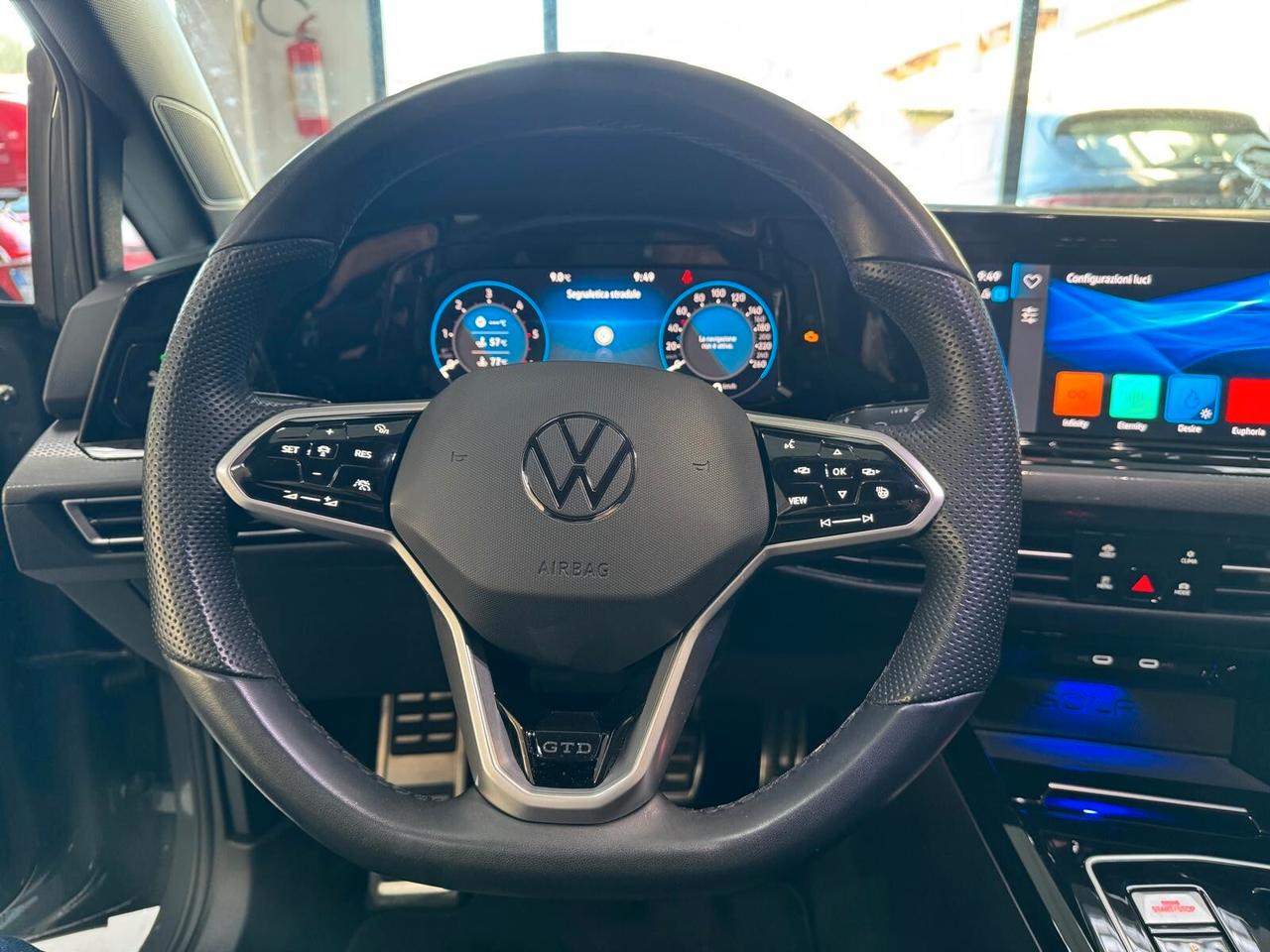 Volkswagen Golf 2.0 TDI GTD DSG PARI AL NUOVO CON SOLI 33.000 KM!!!